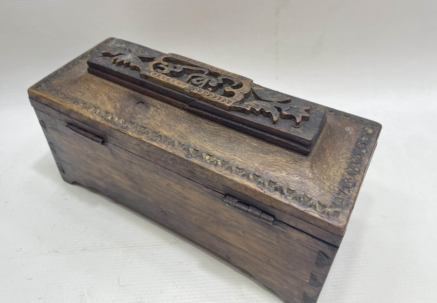 MEŞHUR HATTAT ÖMER LÜTFİ EFENDİYE AİT ÇOK NADİR AHŞAP KUTU