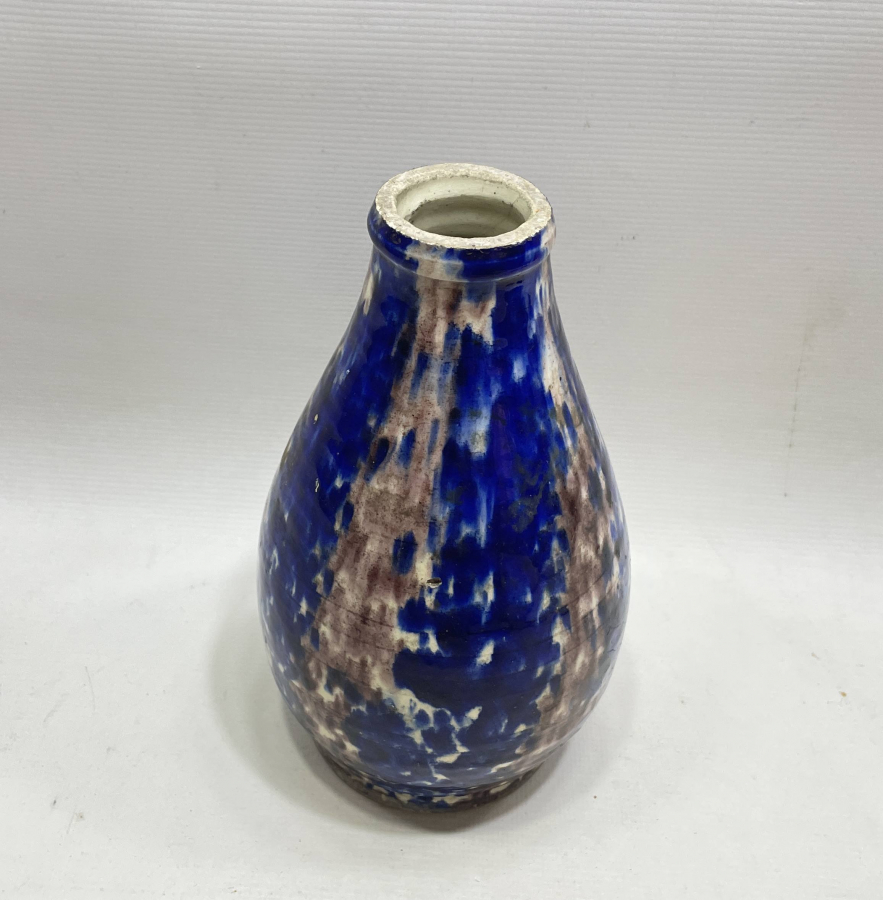 NADİR FORMDA ANTİKA KINIK İŞİ VAZO