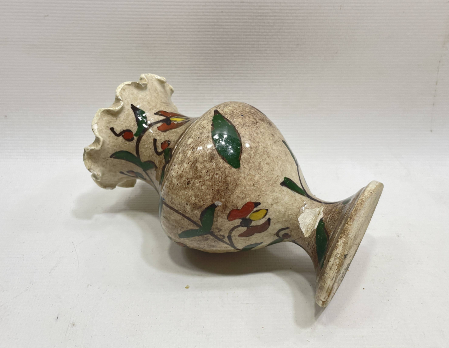 NADİR RENKTE KINIK İŞİ ANTİKA FIRFIRLI VAZO