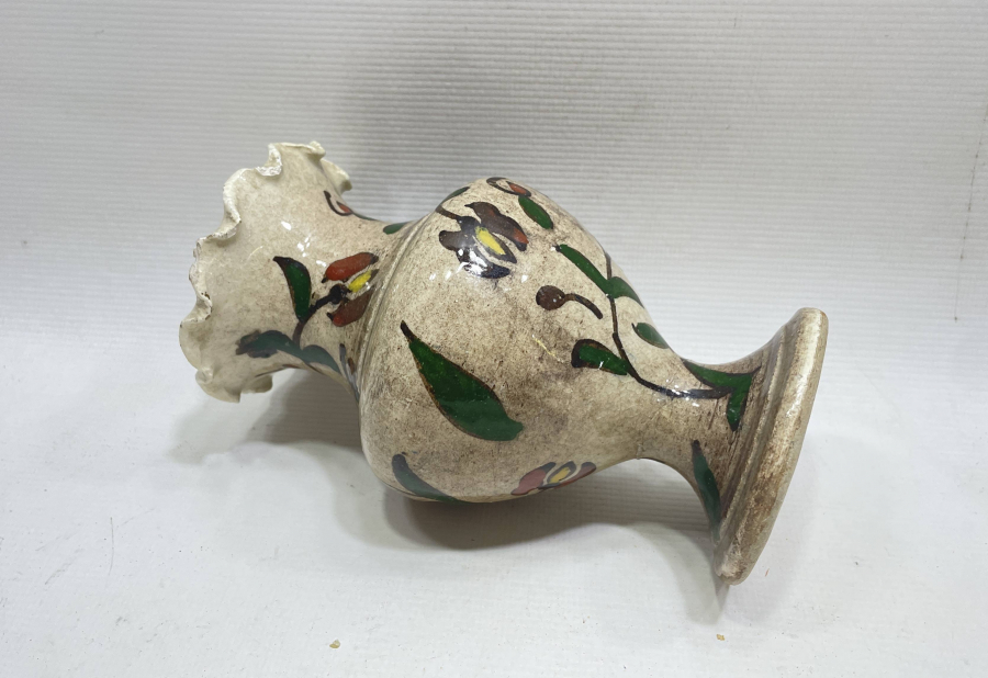 NADİR RENKTE KINIK İŞİ ANTİKA FIRFIRLI VAZO