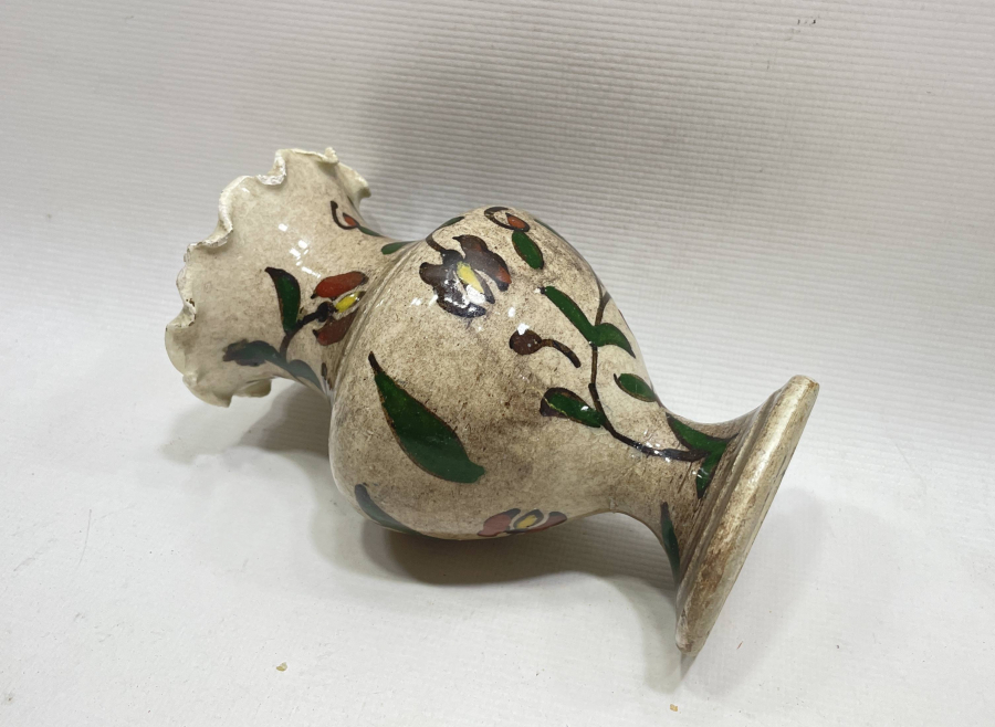 NADİR RENKTE KINIK İŞİ ANTİKA FIRFIRLI VAZO