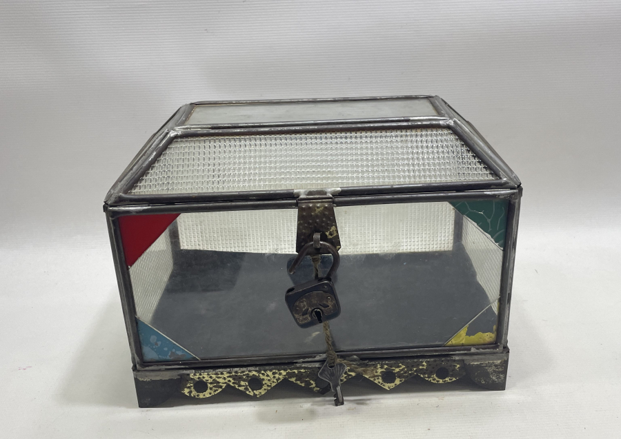 ORJİNAL ANAHTAR VE KİLİDİ İLE NADİR ÇEYİZLİK YAZMA SANDIĞI