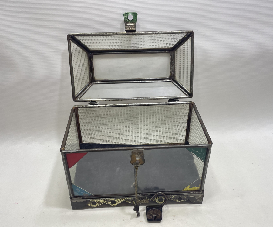 ORJİNAL ANAHTAR VE KİLİDİ İLE NADİR ÇEYİZLİK YAZMA SANDIĞI