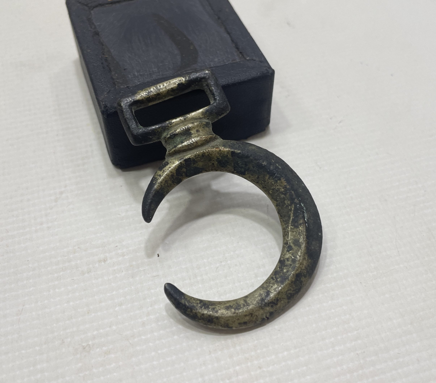 OSMANLI DÖNEMİ HİLAL FORMUNDA SÜVARİ AT GEMİ PARÇASI