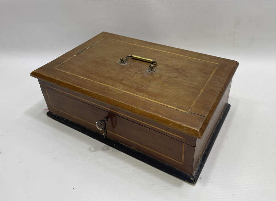 OSMANLI DÖNEMİ ORJİNAL ÇANTASINDA KİLİTLİ TRAŞ TAKIMI