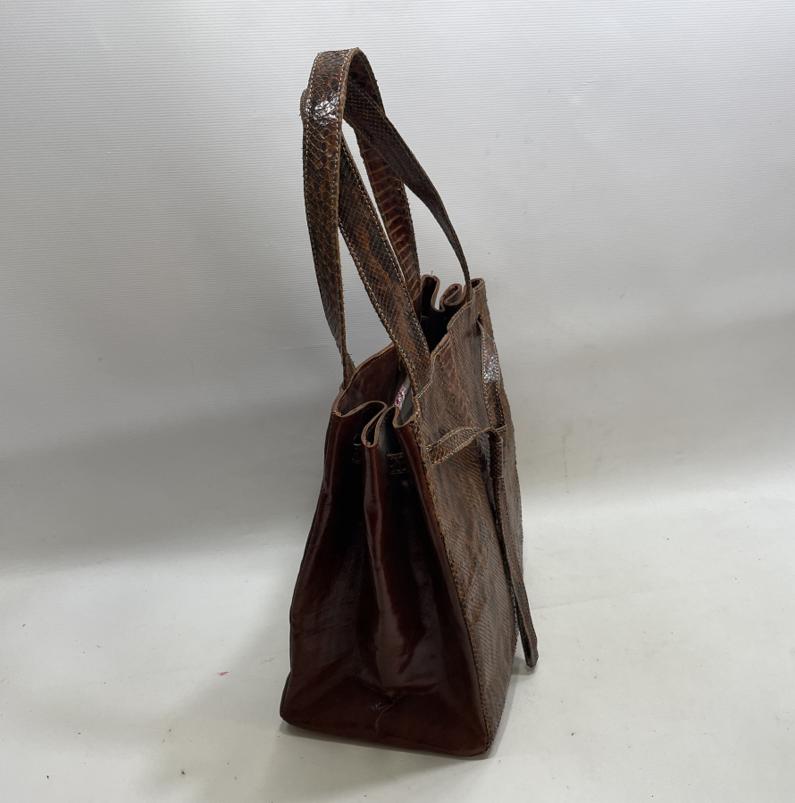 ÖZEL YAPIM YILAN DERİSİ ÇANTA