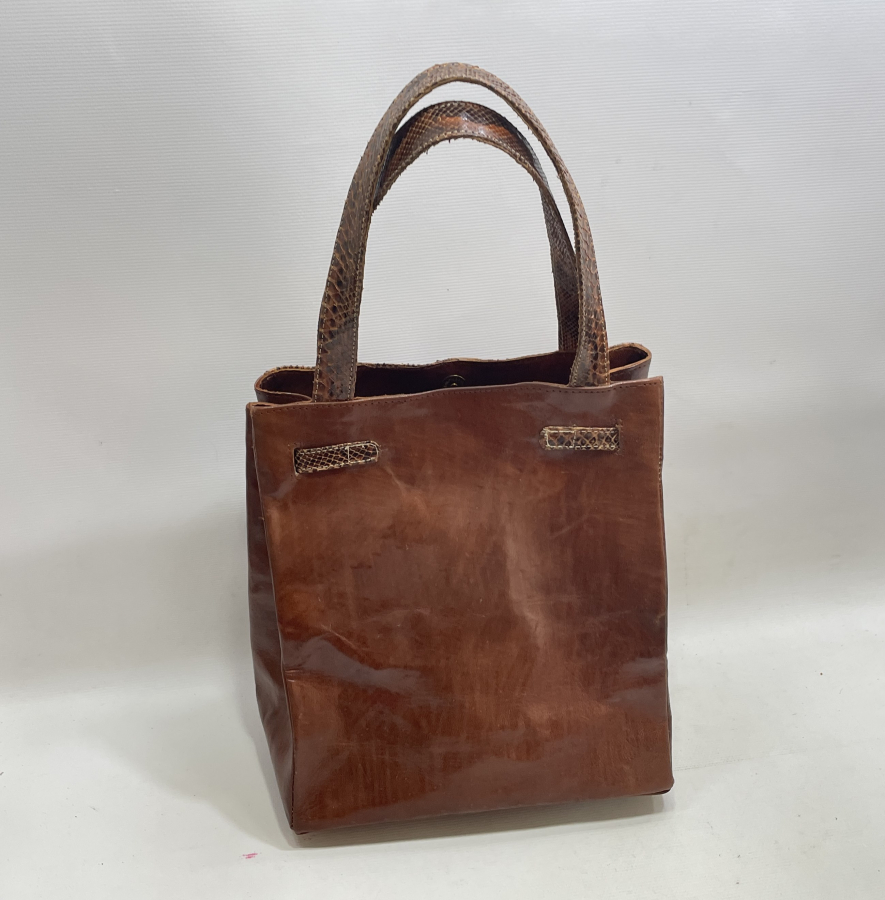 ÖZEL YAPIM YILAN DERİSİ ÇANTA