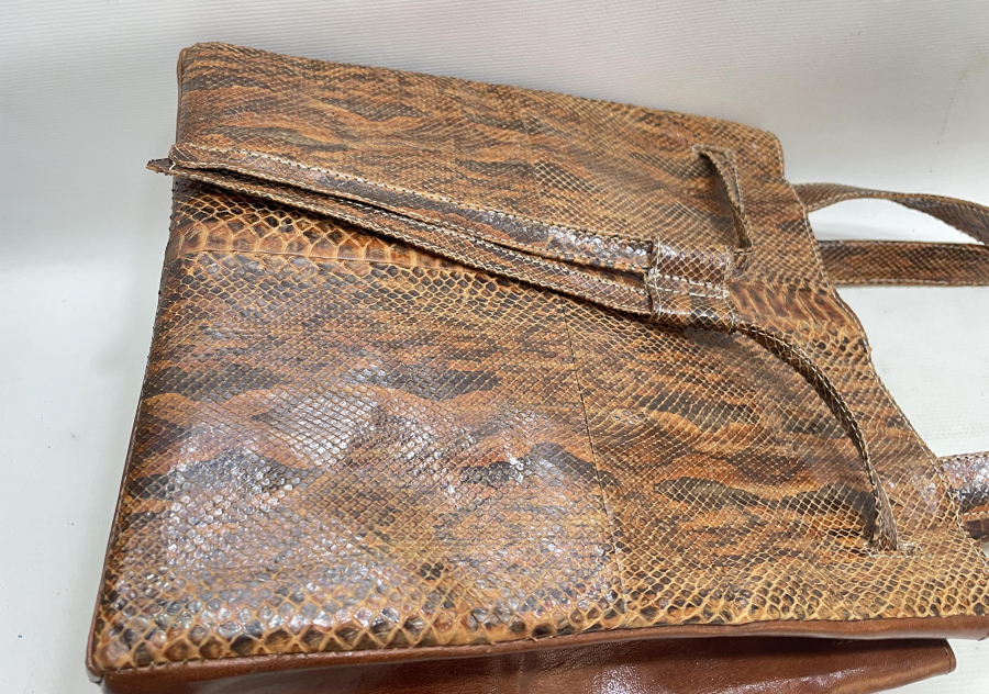 ÖZEL YAPIM YILAN DERİSİ ÇANTA