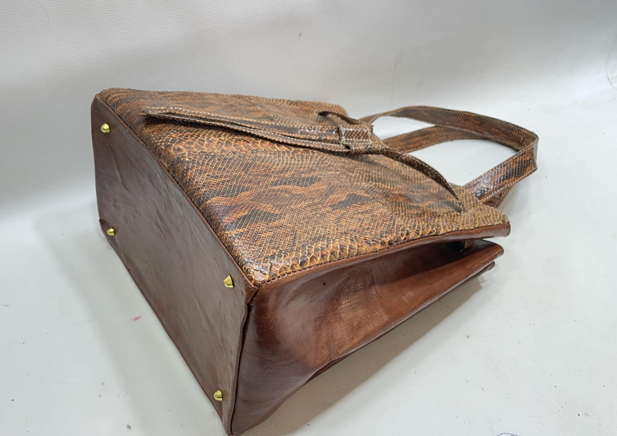 ÖZEL YAPIM YILAN DERİSİ ÇANTA