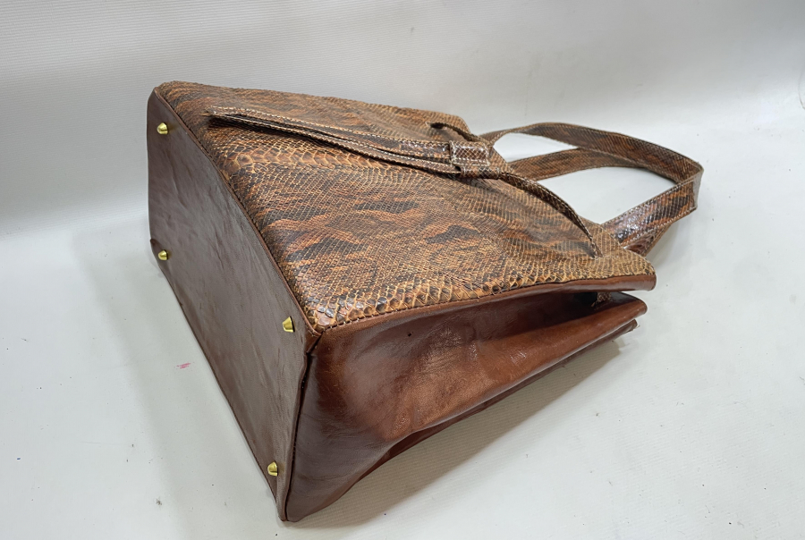 ÖZEL YAPIM YILAN DERİSİ ÇANTA