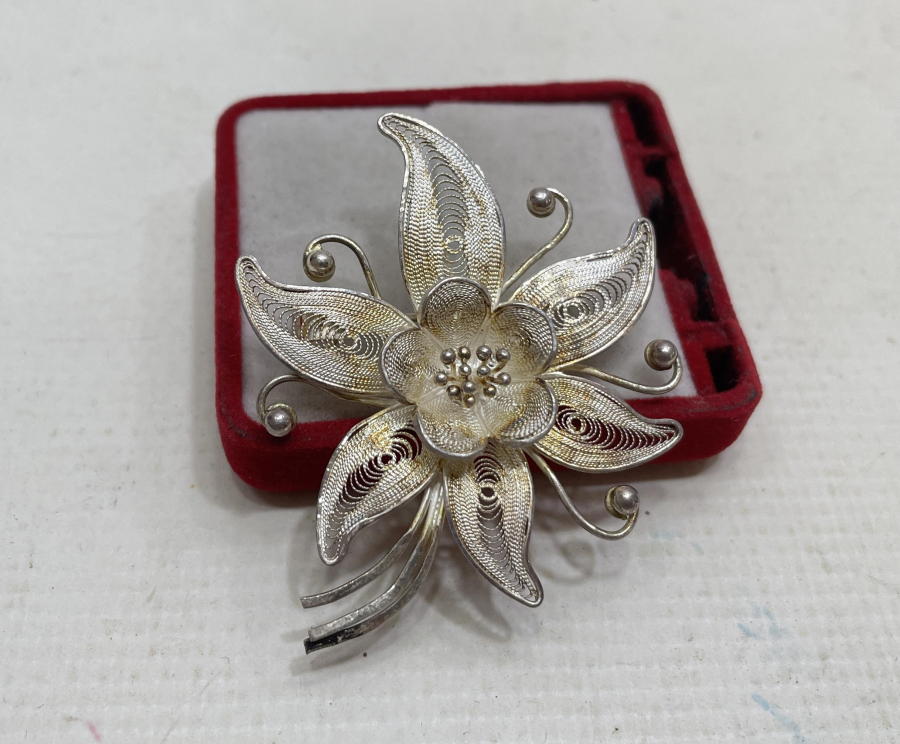 TELKARİ İŞÇİLİKLİ GÜMÜŞ KOLYE BROŞ