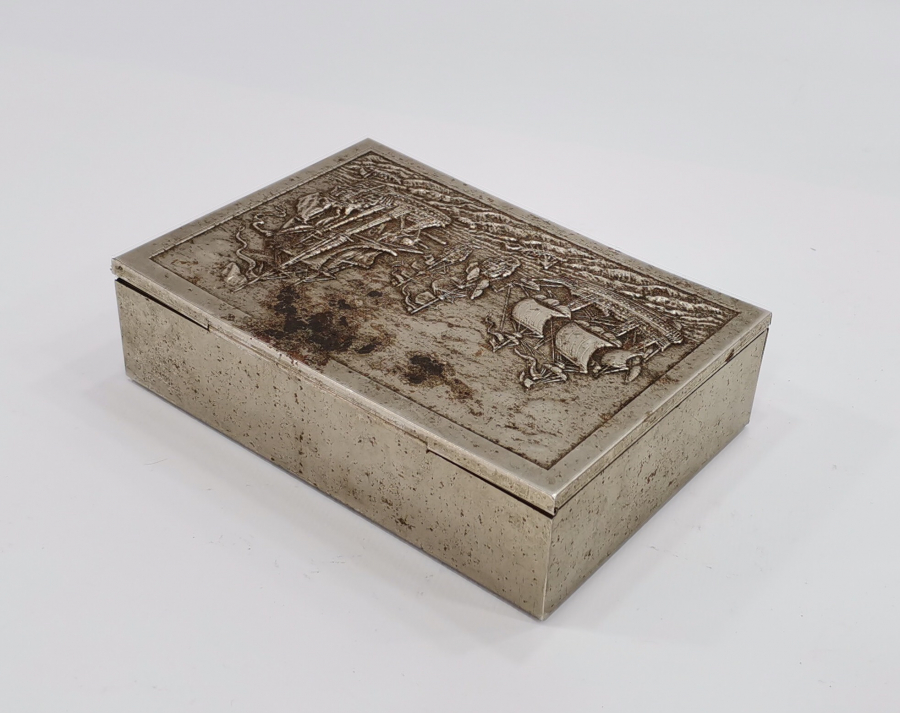 ÜZERİ KABARTMA İŞÇİLİKLİ ANTİKA PUL KUTUSU