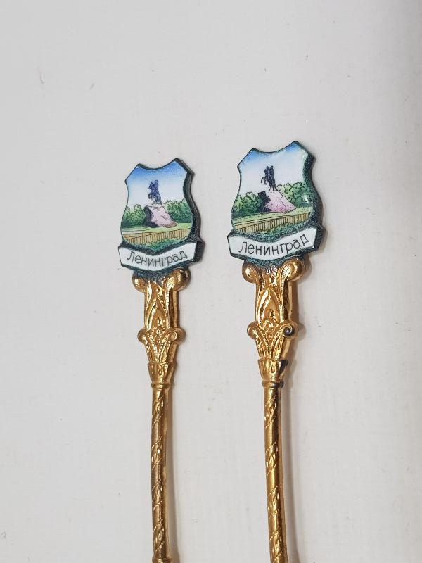 ANTİKA RUS YAPIMI LENİNGRAD TEMALI BİR ÇİFT MİNELİ ÇATAL 