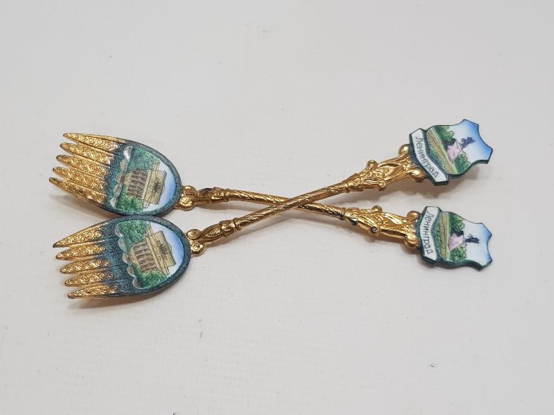 ANTİKA RUS YAPIMI LENİNGRAD TEMALI BİR ÇİFT MİNELİ ÇATAL 