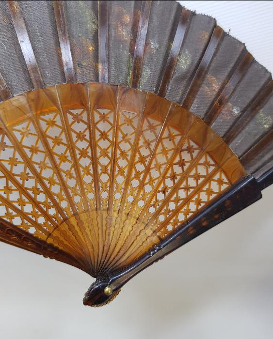 ANTİKA BAĞA YELPAZE