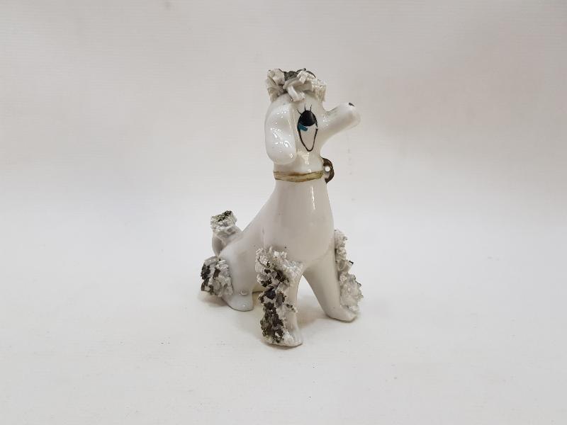 ANTİKA PORSELEN KÖPEK BİBİLOSU