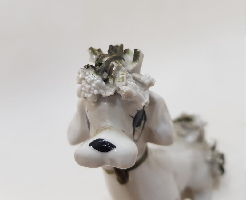 ANTİKA PORSELEN KÖPEK BİBİLOSU