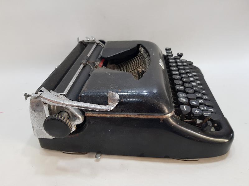 ANTİKA ERİKA MARKA DAKTİLO
