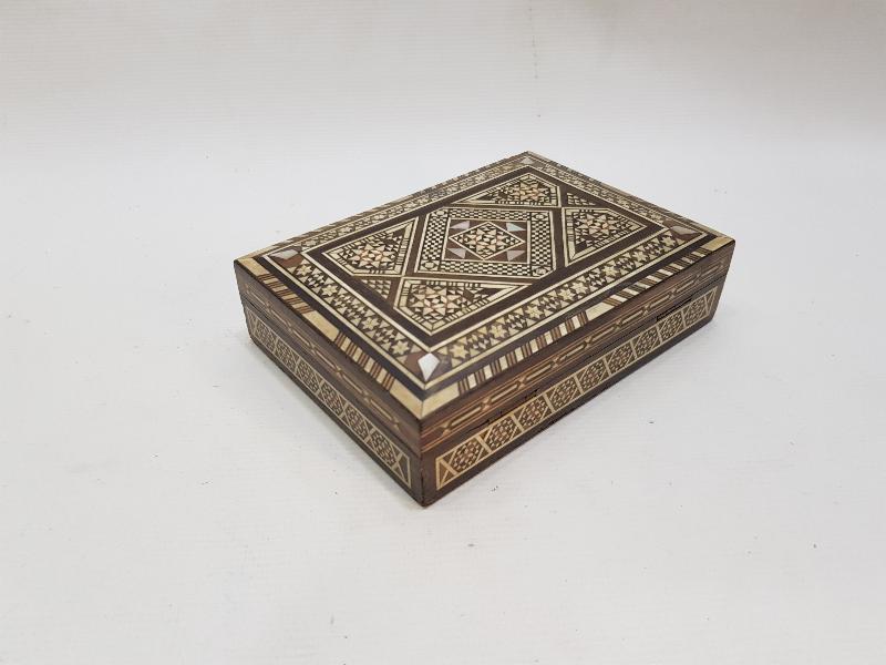 ANTİKA MARKÜTERİ İŞÇİLİKLİ KUTU