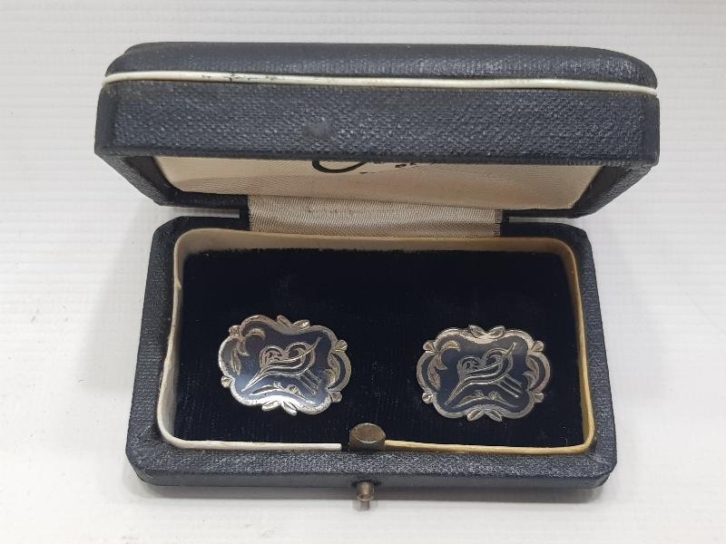 ANTİKA SAVAT İŞÇİLİKLİ OSMANLI TUĞRALI BİR ÇİFT KOL DÜĞMESİ