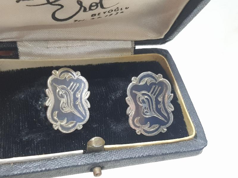 ANTİKA SAVAT İŞÇİLİKLİ OSMANLI TUĞRALI BİR ÇİFT KOL DÜĞMESİ