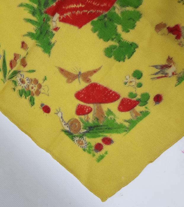 KOLEKSİYONLUK VAKKO MENDİL