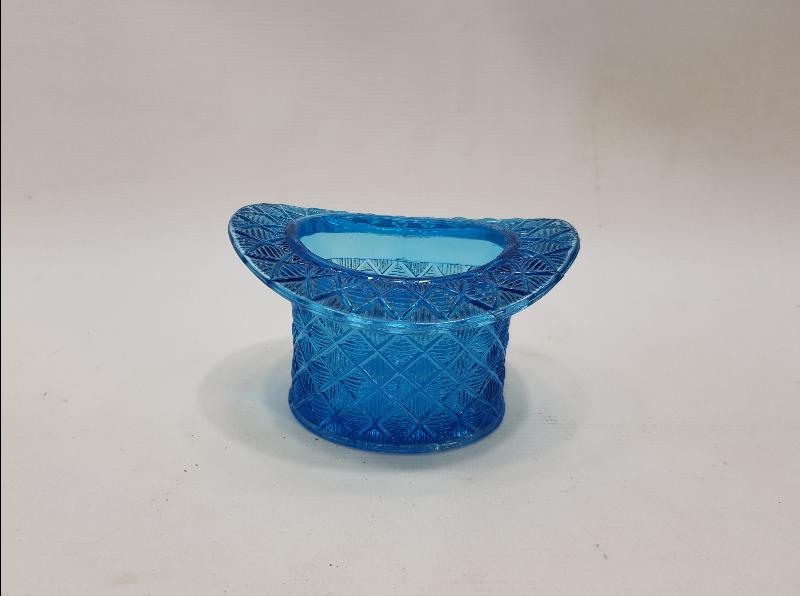 MELON ŞAPKA FORMLU MAVİ RENKLİ KRİSTAL İKRAMLIK