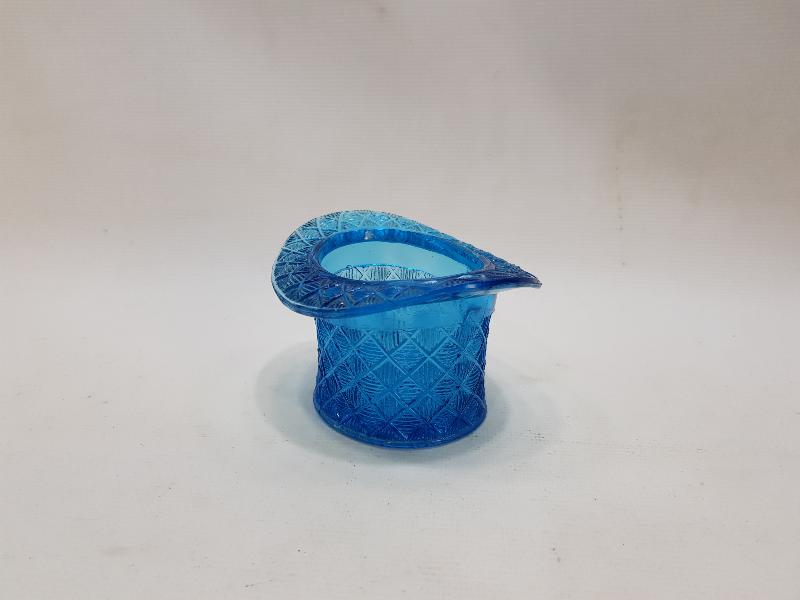 MELON ŞAPKA FORMLU MAVİ RENKLİ KRİSTAL İKRAMLIK