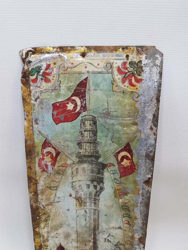 OSMANLI DÖNEMİ BAYRAKLARLA SÜSLÜ BEYAZIT KULESİ RESİMLİ SANDIK ÖNÜ SÜSÜ