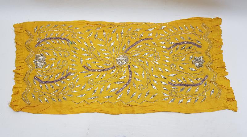 OSMANLI DÖNEMİ BERGAMA KOZAK YÖRESİ TEL KIRMA İŞLEMELİ YASTIK YÜZÜ