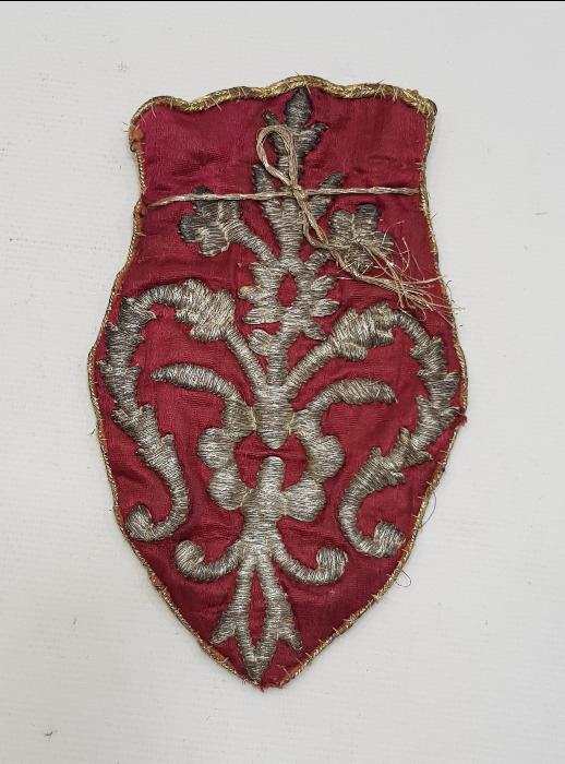 OSMANLI DÖNEMİ GÜMÜŞ SIRMA İŞLEMELİ İPEK KESE