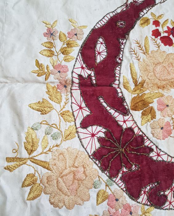 OSMANLI DÖNEMİ HİLAL İŞLEMELİ İPEK DUVAR PANOSU