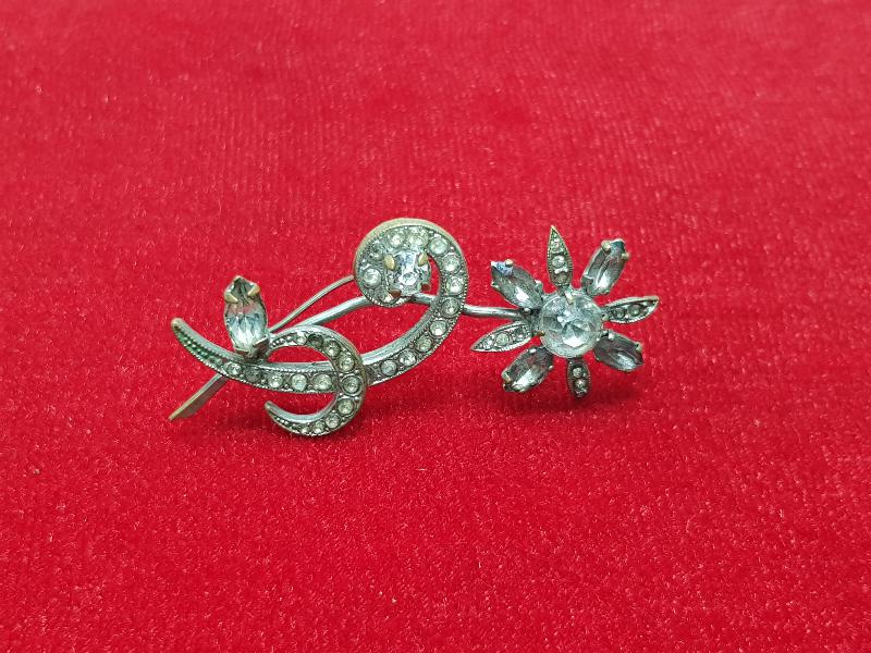 OSMANLI DÖNEMİ HİLALLİ VE VAV HARFLİ ÇİÇEK FORMLU BROŞ 