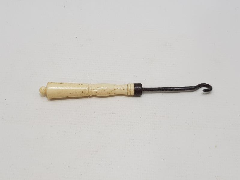 OSMANLI DÖNEMİ KEMİK SAPLI POTİN BAĞLAMA ALETİ 