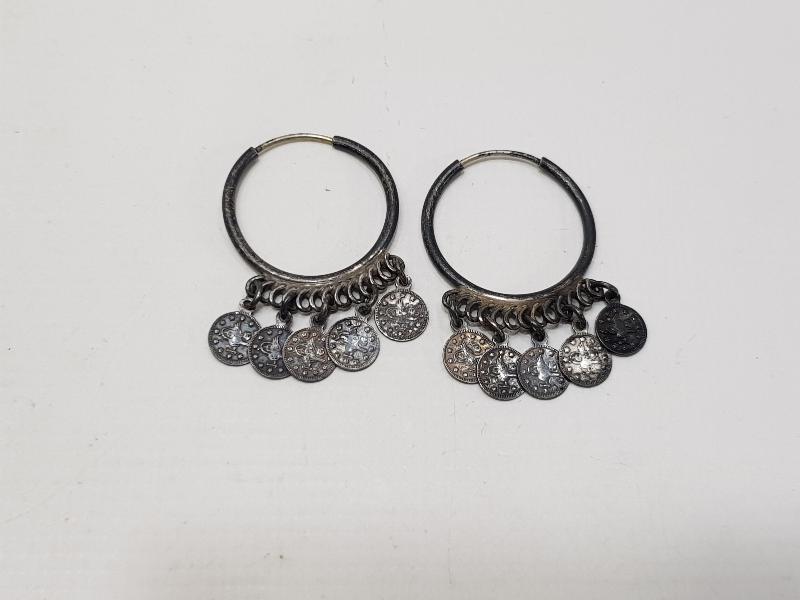 TUĞRALI BİR ÇİFT GÜMÜŞ KÜPE