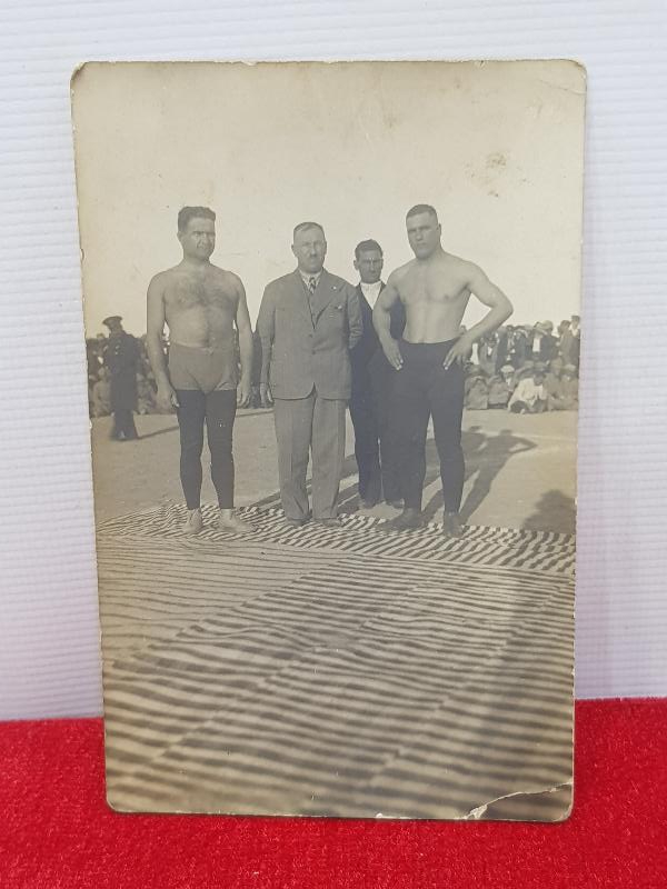 1930'LARDAN EDİRNE KIRKPINAR YAĞLI GÜREŞLERİ İKİ ADET FOTOĞRAF