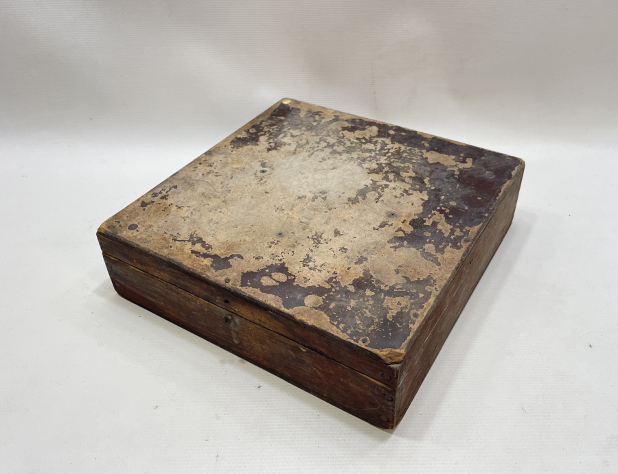 AHŞAP ANTİKA SEYYAR BERBER KUTUSU