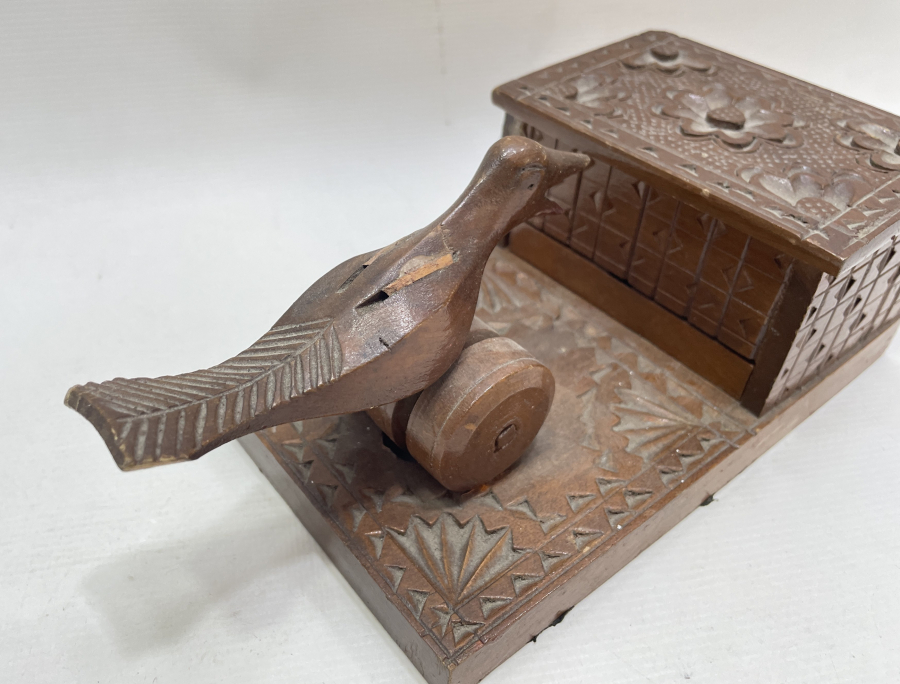 ÇALIŞIR DURUMDA TAMAMI İŞLEMELİ AHŞAP SİGARALIK