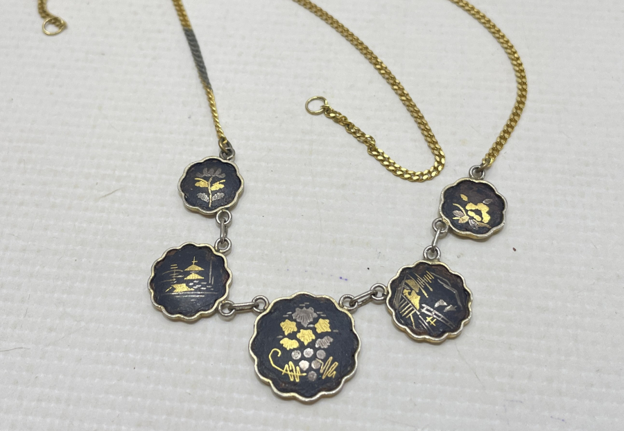 DEMİR ÜZERİ ALTIN VE GÜMÜŞ ÇAKMA İŞÇİLİKLİ ALTIN KAPLAMA ÖZEL YAPIM GERDANLIK