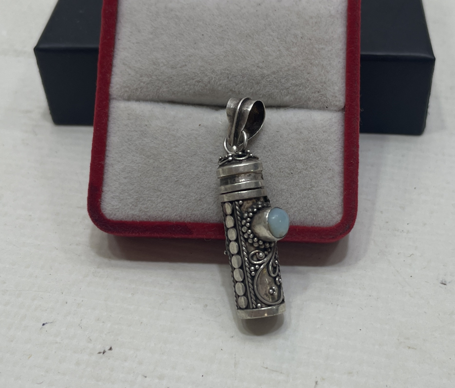 İÇİNDE DUA BULUNAN GÜMÜŞ VE DOĞAL TAŞLI CEVŞEN-İ KEBİR