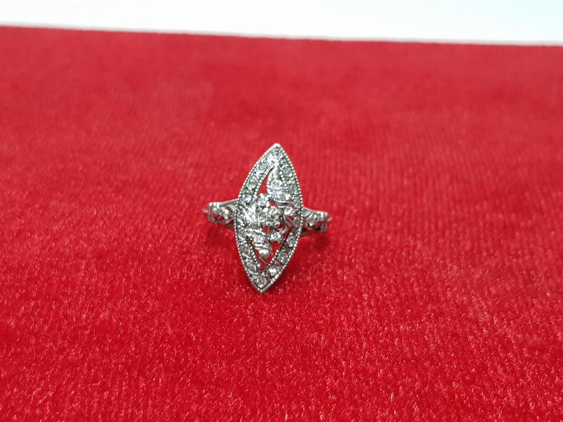 MEKİK FORMU PIRLANTA YÜZÜK