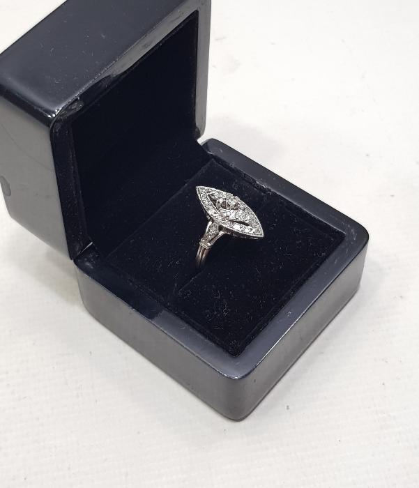 MEKİK FORMU PIRLANTA YÜZÜK