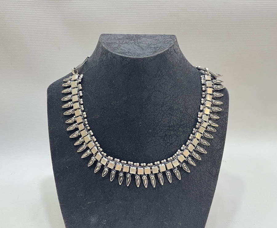 OKLU MODEL TÜRKMEN İŞİ ANTİKA GERDANLIK