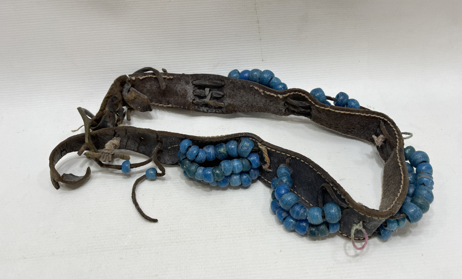 OSMANLI DÖNEMİ ŞAMAN KÜLTÜRÜ ÜFLEME CAM BUZAĞI SÜSÜ