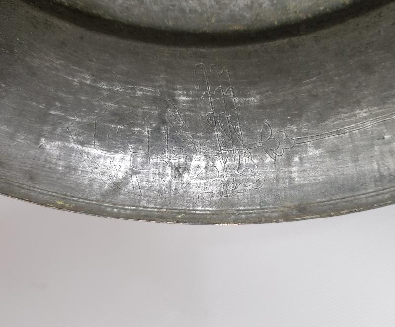 ÜZERİ SAZ TUĞRALI VE OSMANLICA YAZILI KUZU LENGERİ 