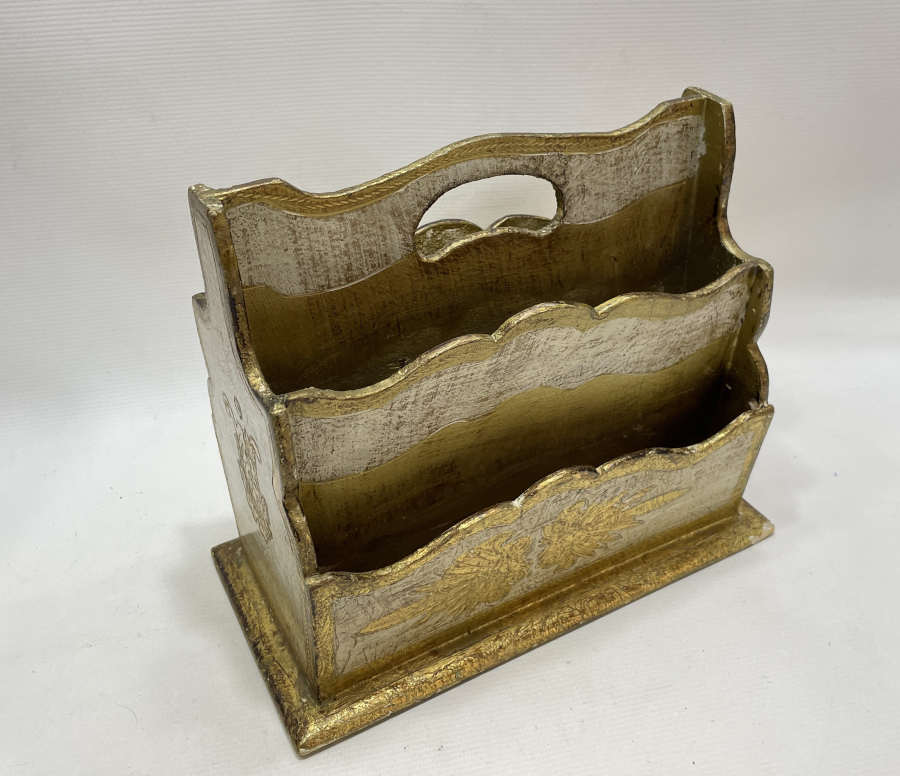 AHŞAP ÜZERİ ALTIN VARAKLI NADİR FORMDA LEVANTEN İŞİ GAZETELİK - MEKTUPLUK