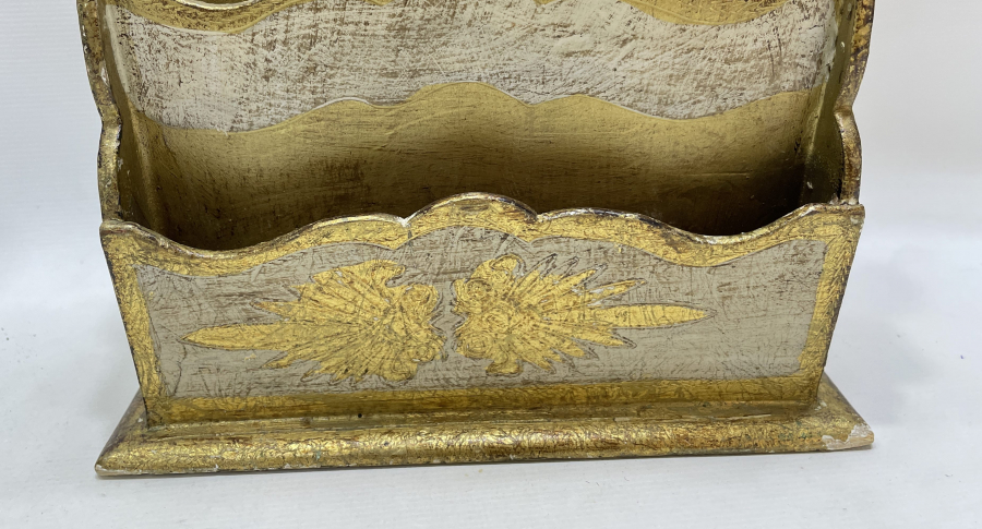 AHŞAP ÜZERİ ALTIN VARAKLI NADİR FORMDA LEVANTEN İŞİ GAZETELİK - MEKTUPLUK