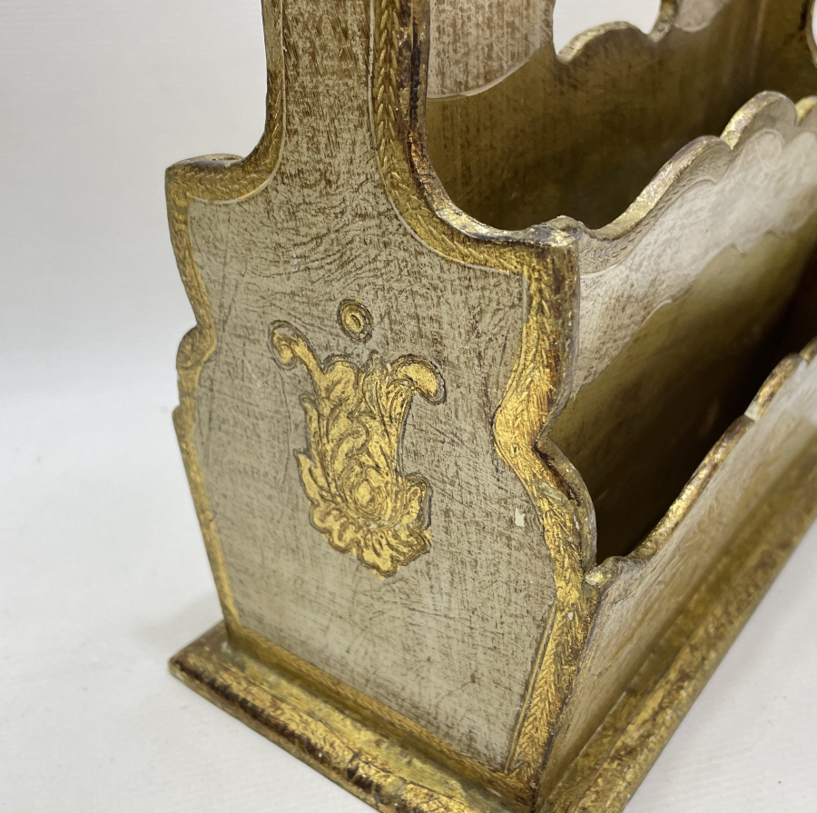 AHŞAP ÜZERİ ALTIN VARAKLI NADİR FORMDA LEVANTEN İŞİ GAZETELİK - MEKTUPLUK