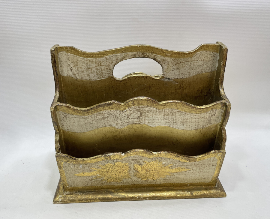 AHŞAP ÜZERİ ALTIN VARAKLI NADİR FORMDA LEVANTEN İŞİ GAZETELİK - MEKTUPLUK