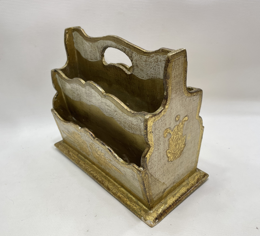 AHŞAP ÜZERİ ALTIN VARAKLI NADİR FORMDA LEVANTEN İŞİ GAZETELİK - MEKTUPLUK